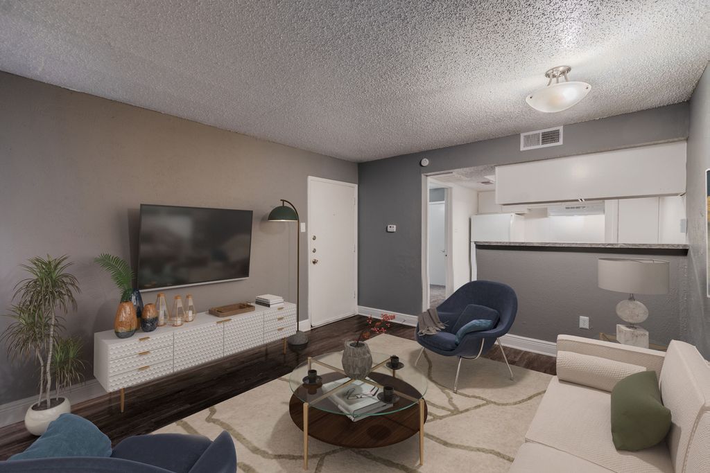 6033 E Northwest Hwy, Dallas, TX 75231