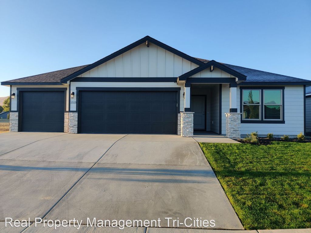 1515 Willow Way, Benton City, WA 99320