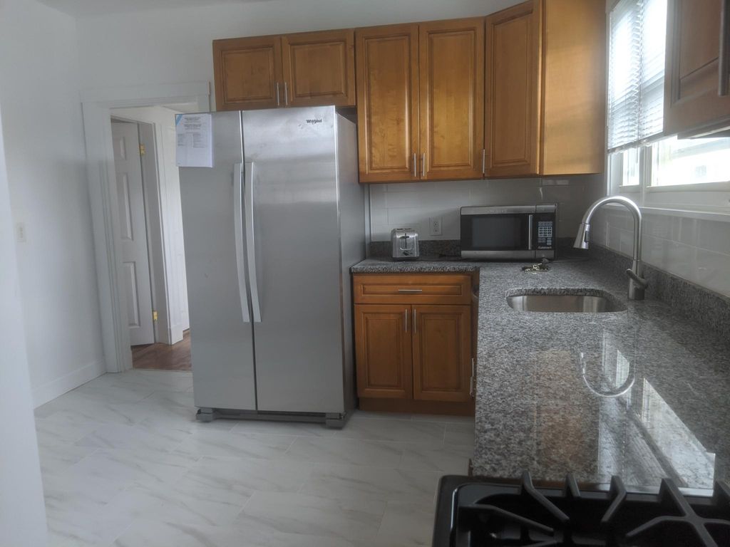 12 Ware St #2, Somerville, MA 02144