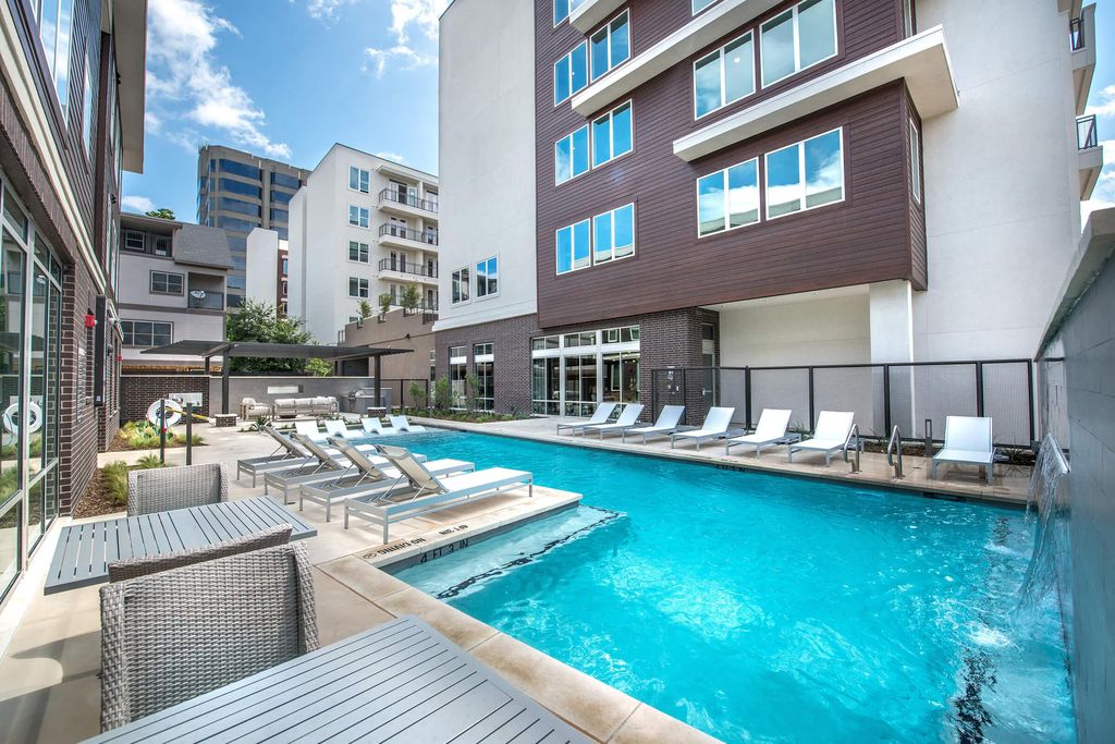 3030 Elizabeth St, Dallas, TX 75204