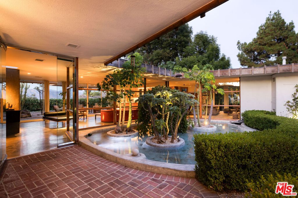 90068 Homes For Sale & 90068 Real Estate - 233 Homes | Trulia