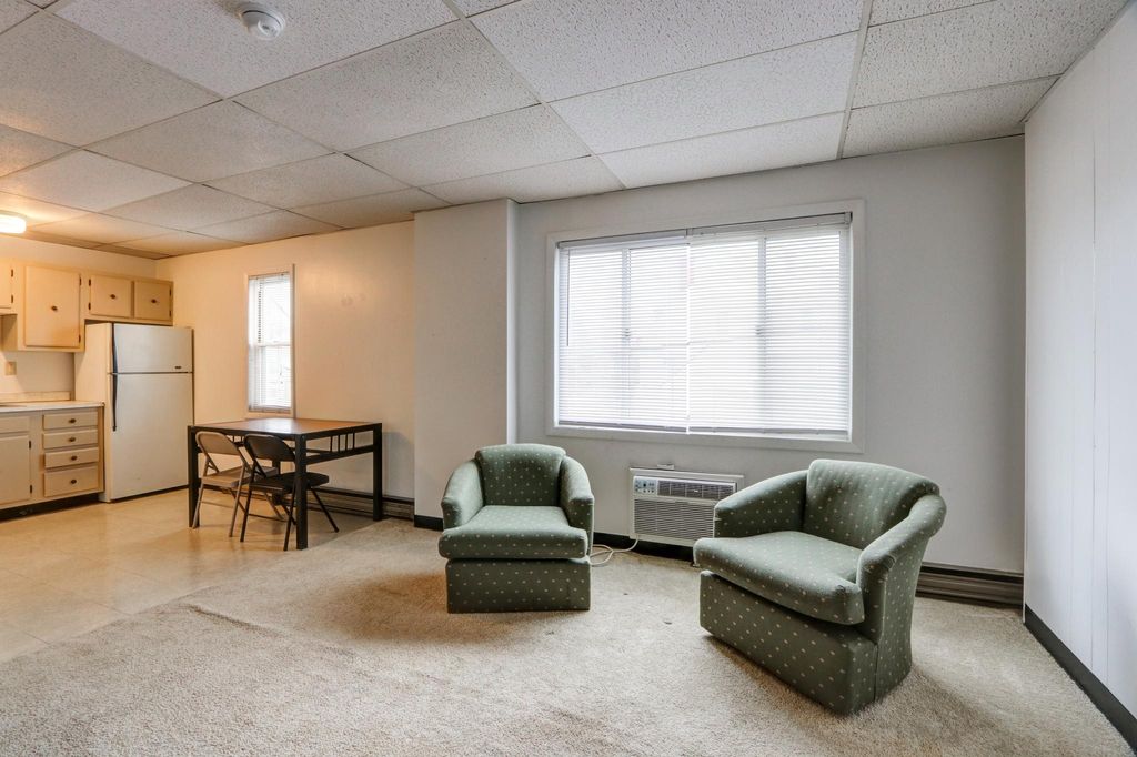 20 S 6th St, Indiana, PA 15701