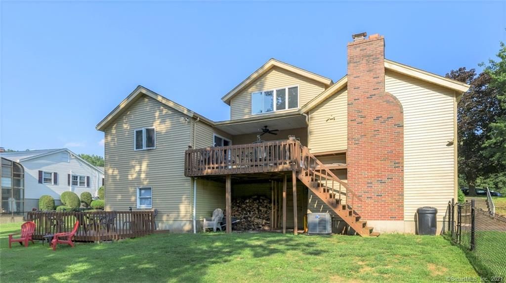 190 Eddy Ln, Newington, CT 06111