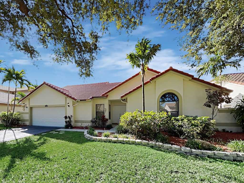 11040 NW 18th Ct, Plantation, FL 33322