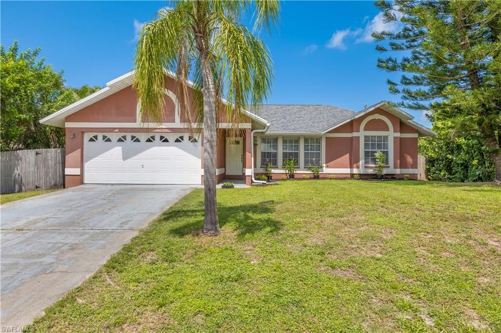 18372 Heather Rd, Fort Myers, FL 33967