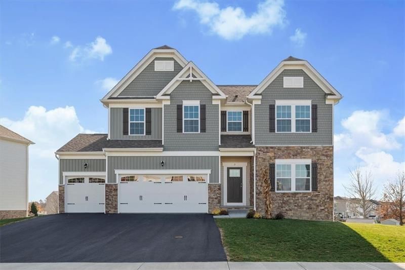 3 Equestrian Dr, Imperial, PA 15126