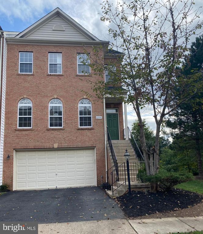 12591 Birkdale Way, Fairfax, VA 22030