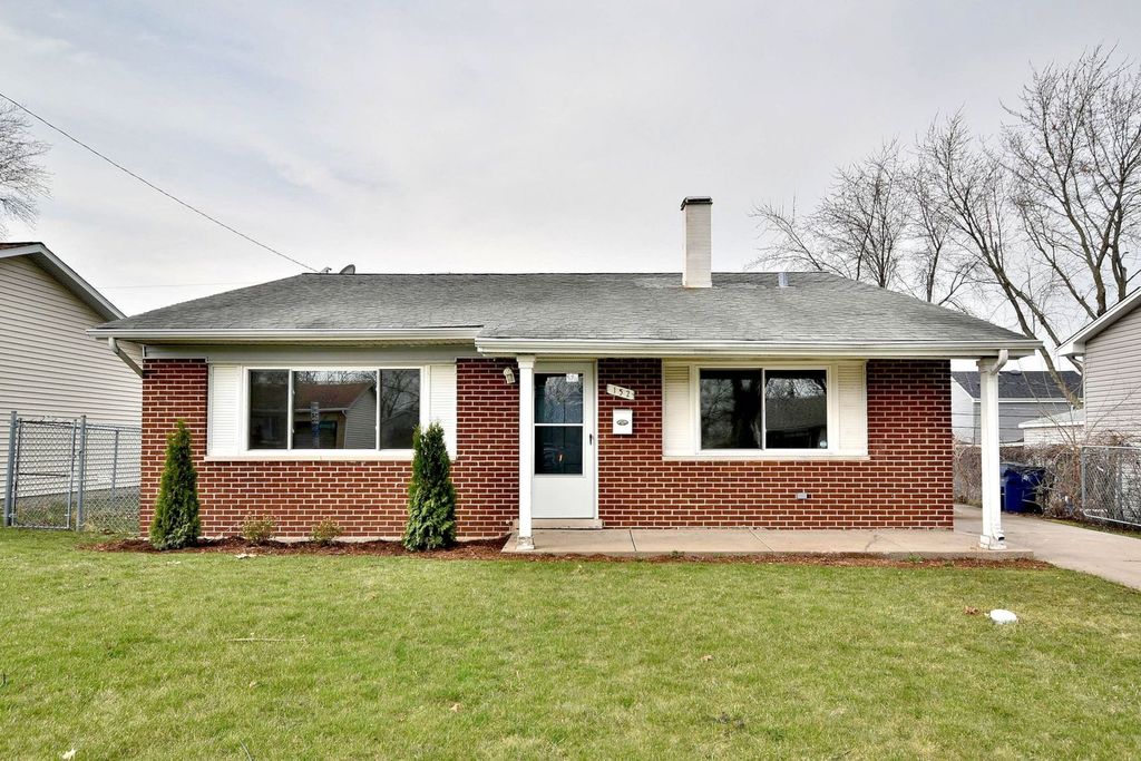 152 E Drummond Ave, Glendale Heights, IL 60139