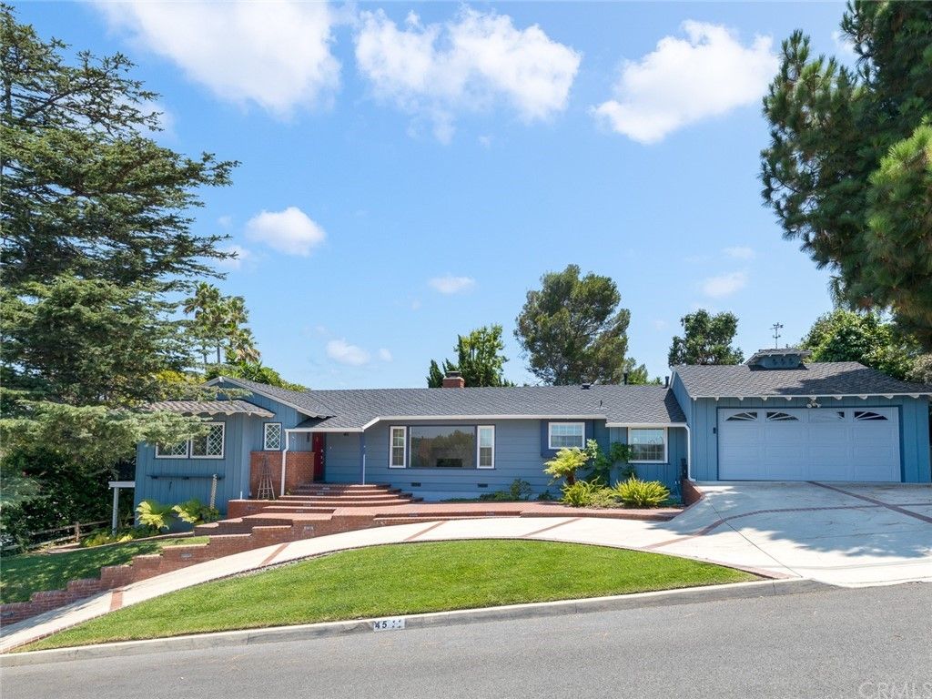 45 Hitching Post Dr, Rolling Hills, CA 90274