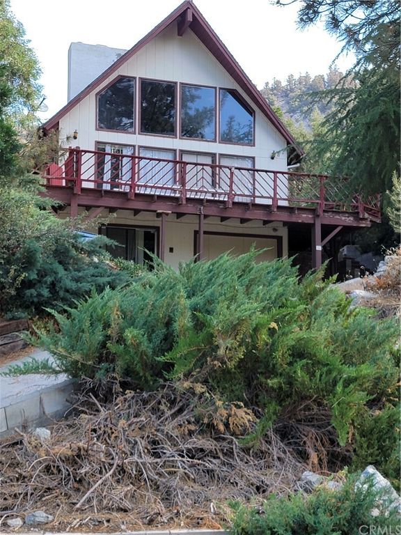 1074 Yellowstone Dr, Wrightwood, CA 92397