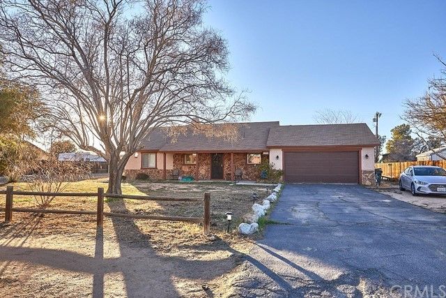 12382 Tamiani Rd, Apple Valley, CA 92308