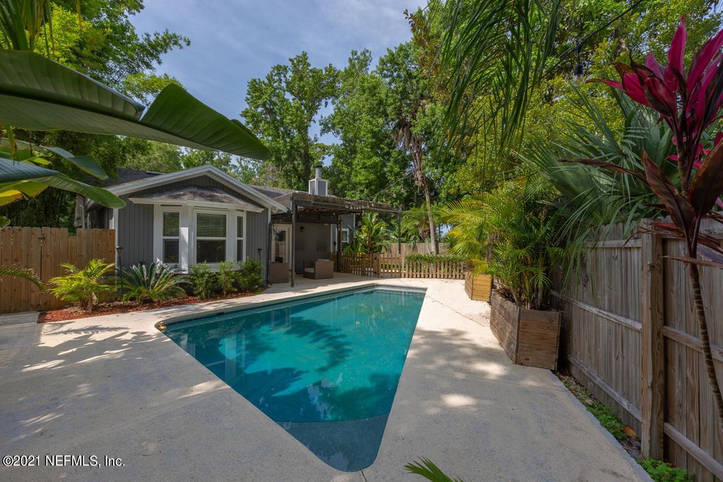 2146 Acacia Rd, Neptune Beach, FL 32266
