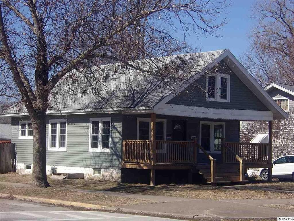 1101 N 20th St, Quincy, IL 62301