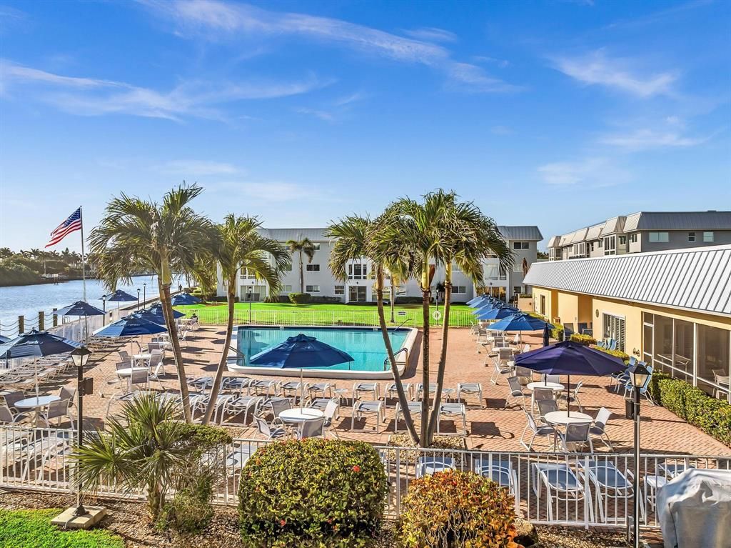 10 Colonial Club Dr #101, Boynton Beach, FL 33435