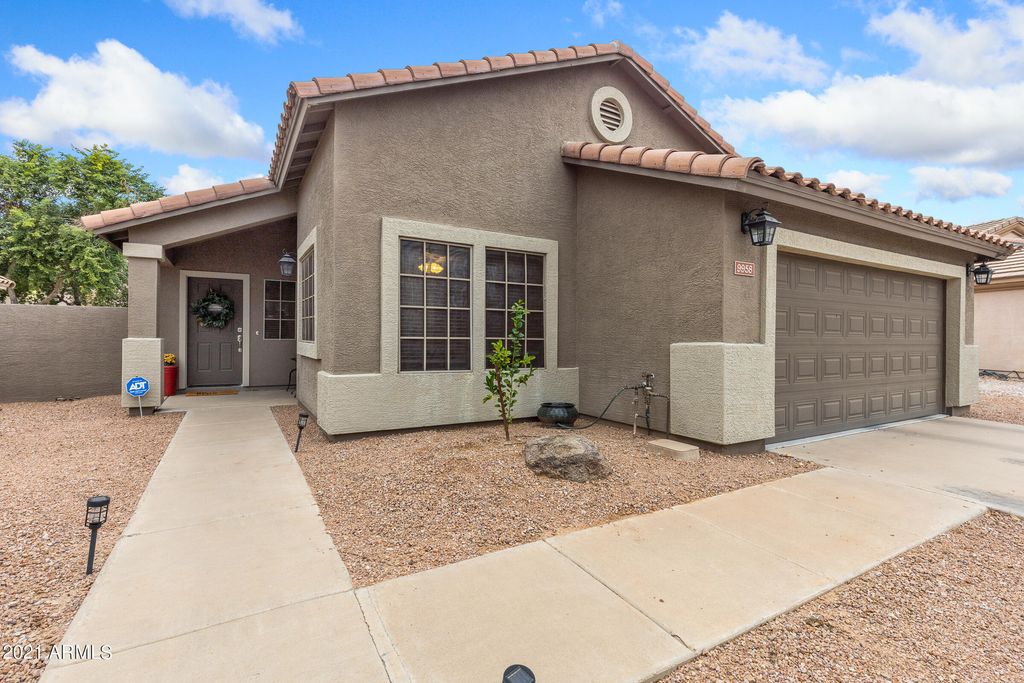 9958 E Keats Ave, Mesa, AZ 85209