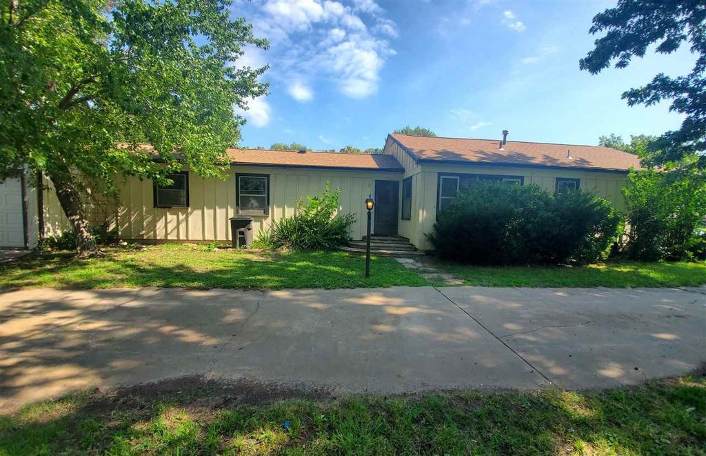 1217 N B St, Arkansas City, KS 67005 Trulia
