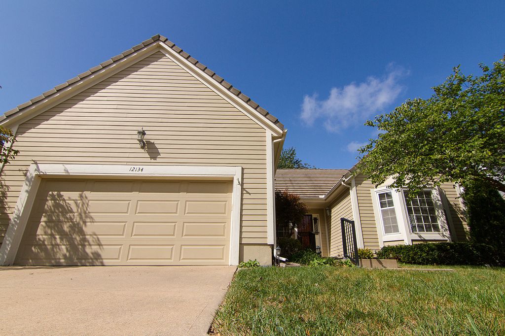 12134 Sagamore Rd, Leawood, KS 66209 Trulia