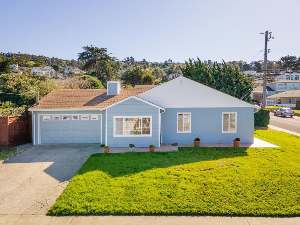 341 Fremont Ave, Pacifica, CA 94044