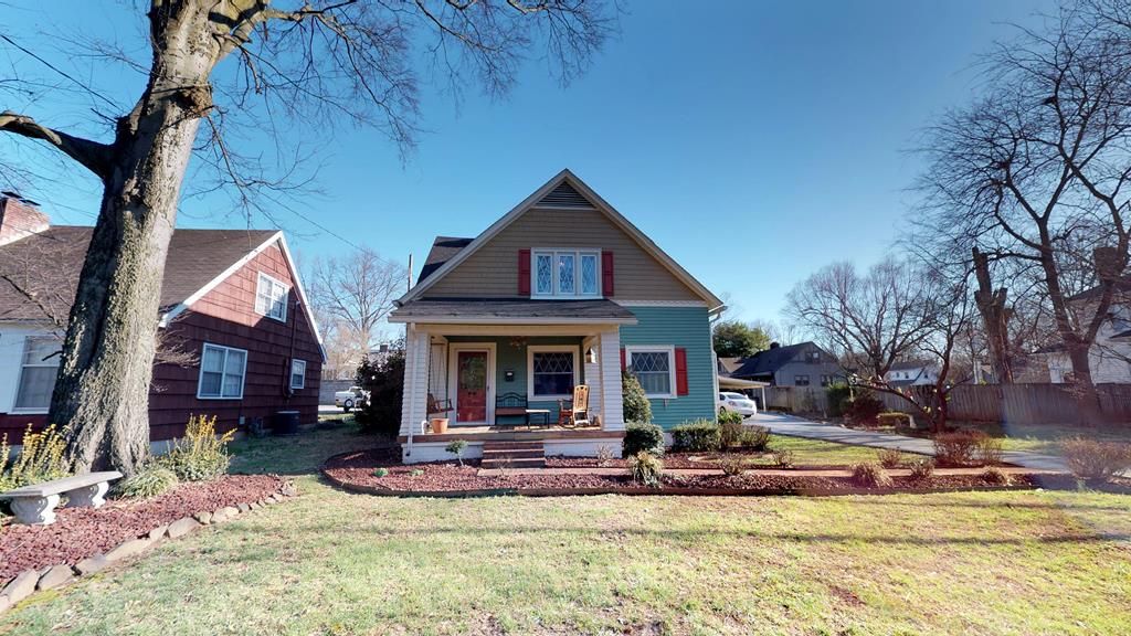 2302 S Main St, Hopkinsville, KY 3 Bed, 2 Bath Single 2302 S Main St, Hopkinsville, KY 3 Bed, 2 Bath Single