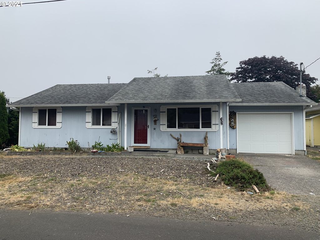 2445 Oregon St, Seaside, OR 97138