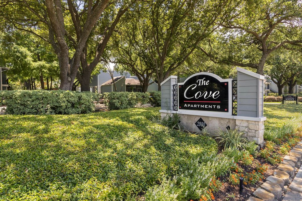 2000 Bay Area Blvd, Houston, TX 77058