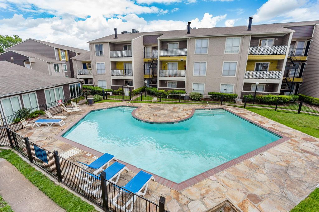 Parkway and Parkgreen on Bellaire Apartments Houston, TX Trulia