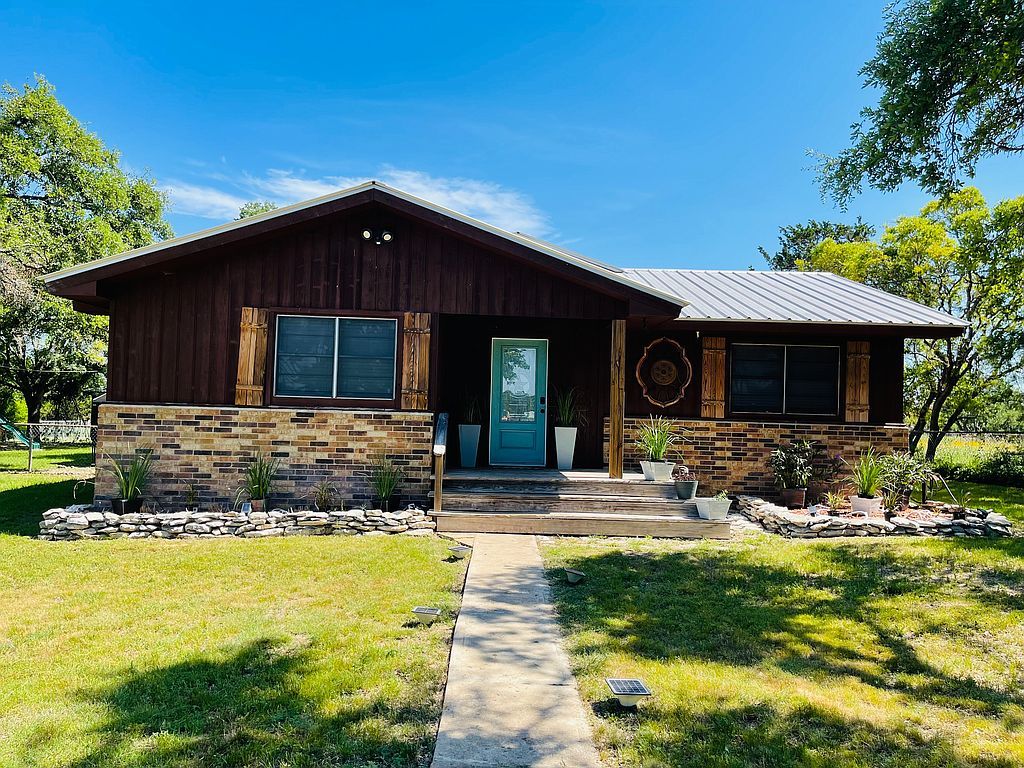 808 N US Highway 55, Rocksprings, TX 78880 Trulia