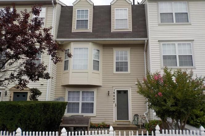 19007 Lark Song Ter, Germantown, MD 20874