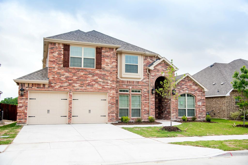 6112 Carr Creek Trl, Fort Worth, TX 76179