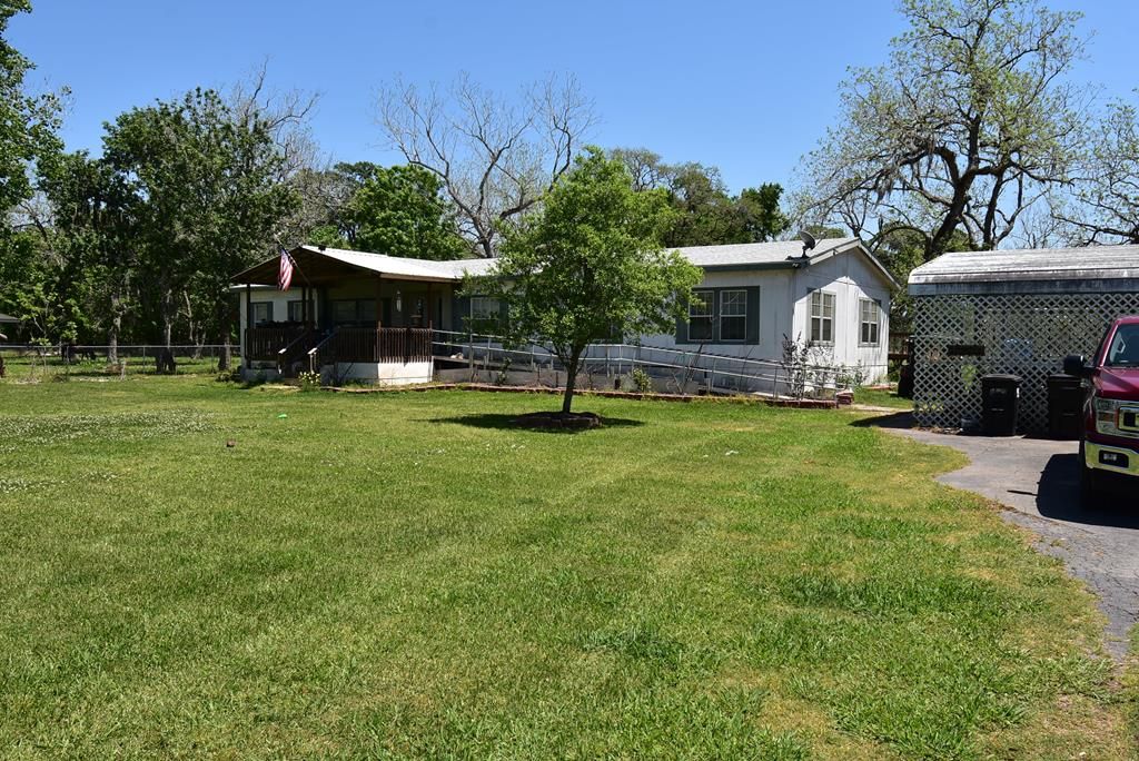 236 Glenwood N, Van Vleck, TX 77482 Trulia