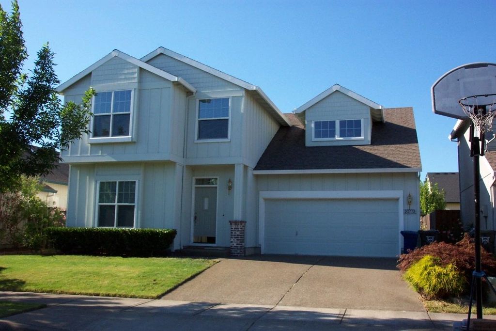 8635 NE Alder St, Hillsboro, OR 97006