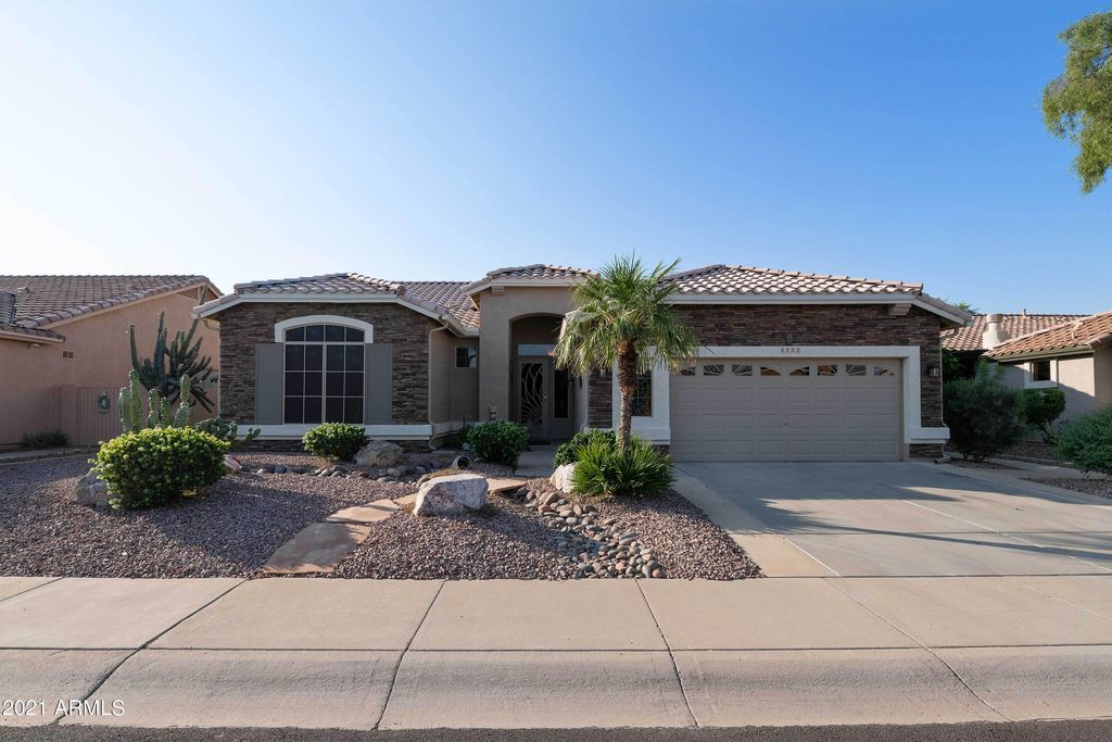 4223 E Walnut Rd, Gilbert, AZ 85298