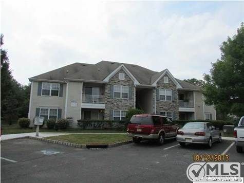 310 Wedgewood Cir, Belford, NJ 07718