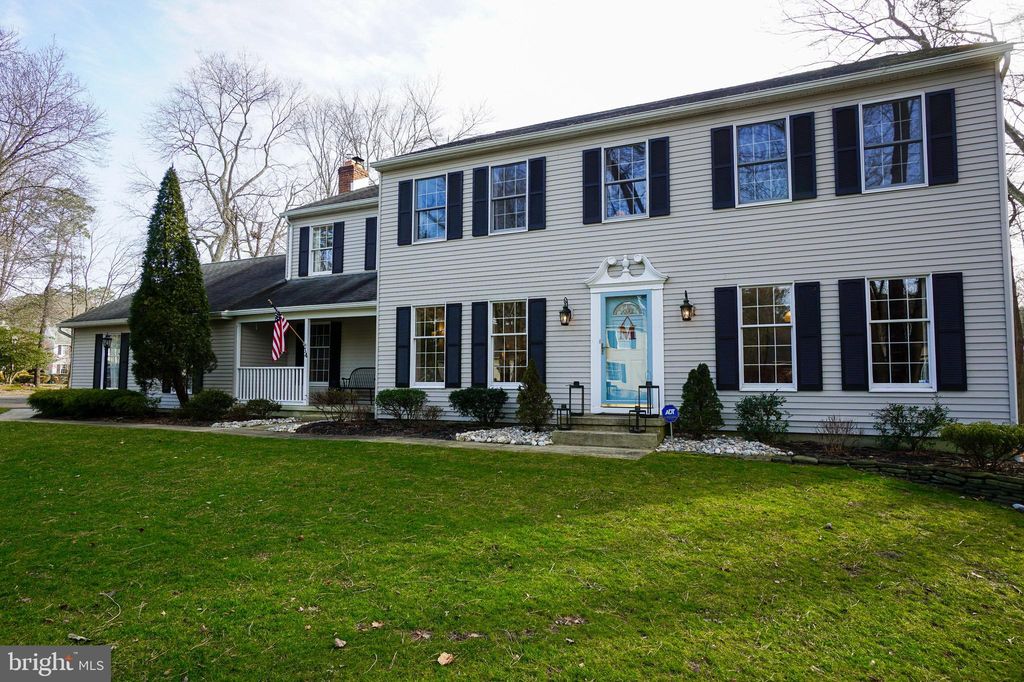 34 Little John Dr, Medford, NJ 08055