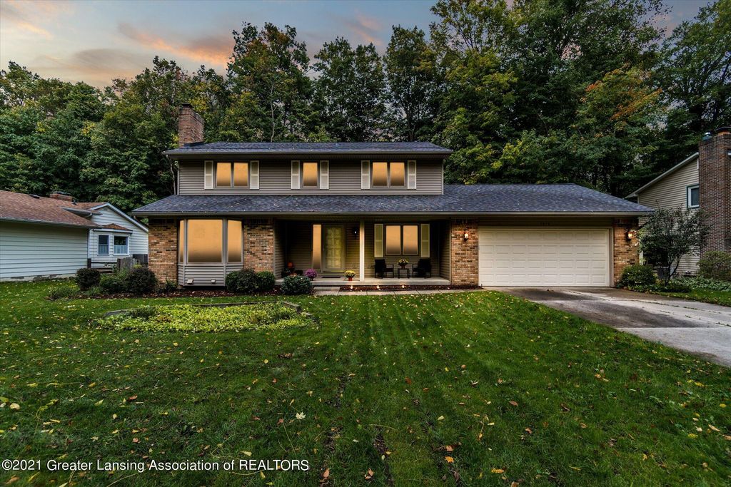 1812 Opaline Dr, Lansing, MI 48917