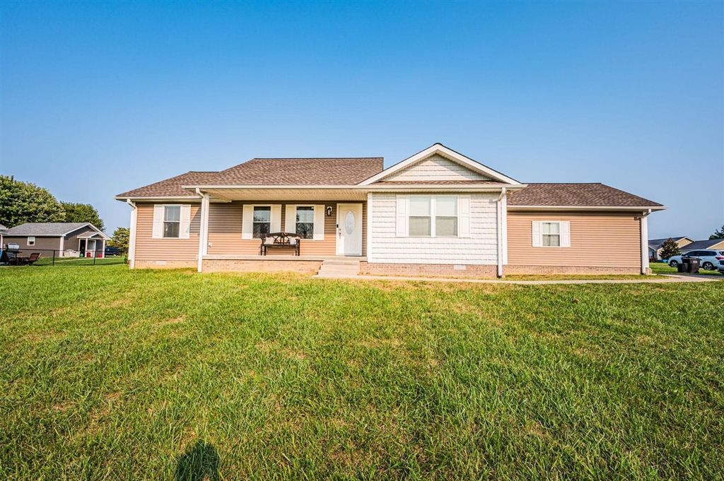 1502 Stovall Rd, Glasgow, KY 42141