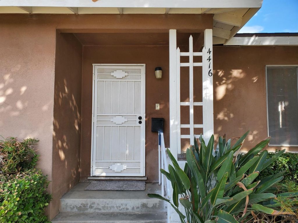 4416 Santa Cruz St, Bakersfield, CA 93307