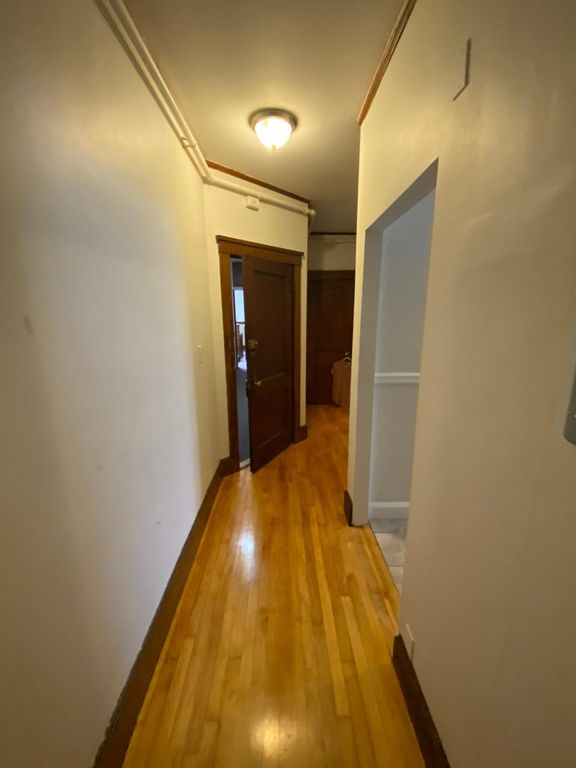 2 Linnaean St #32, Cambridge, MA 02138