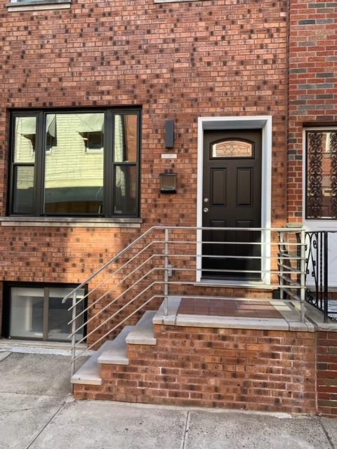2122 S Rosewood St, Philadelphia, PA 19145