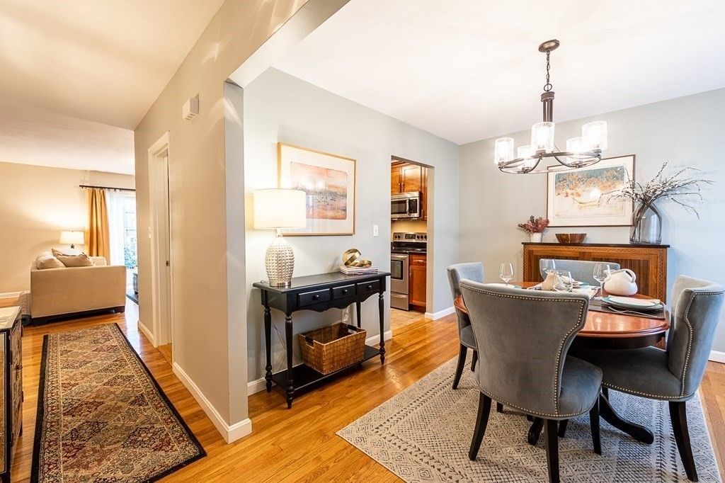 1 Charles St #T, Reading, MA 01867