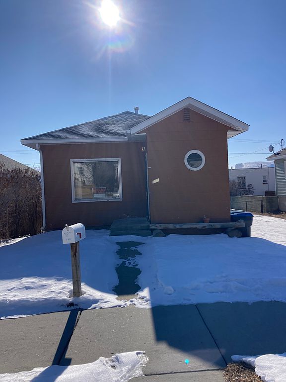 655 W  2nd North St, Green River, WY 82935