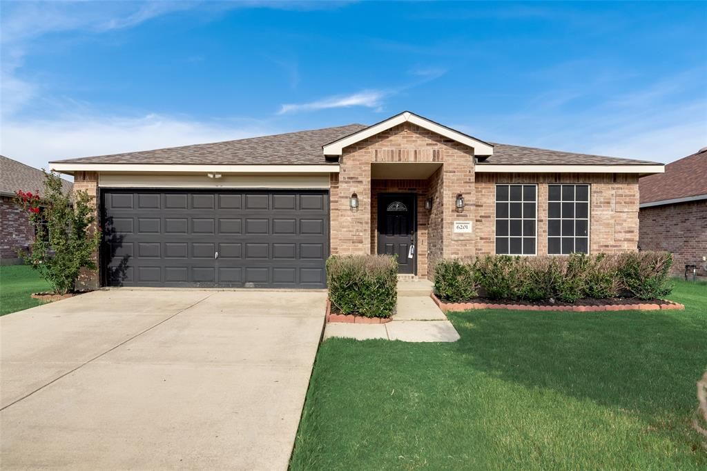 6201 Saddleback Dr, Denton, TX 76210