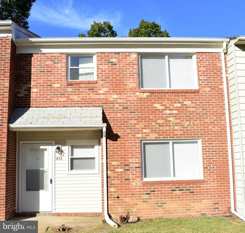826 Sledgehammer Dr, Fredericksburg, VA 22405