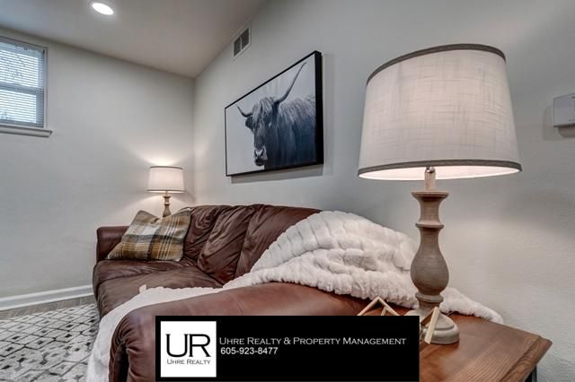 2730 W Rapid St #B, Rapid City, SD 57702