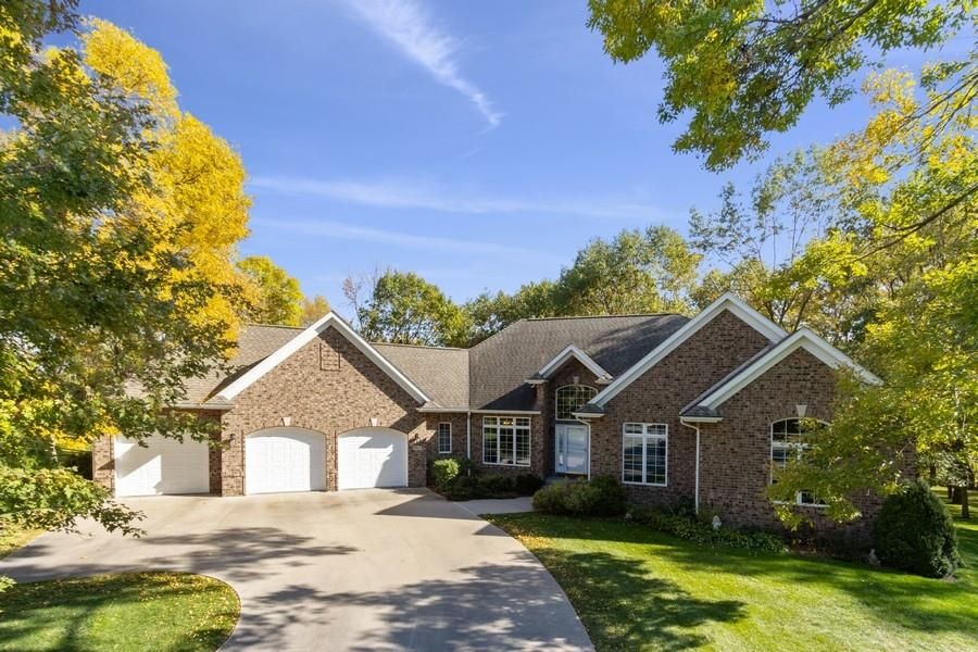 2917 Meadow Cir NE, Iowa City, IA 52240 Trulia