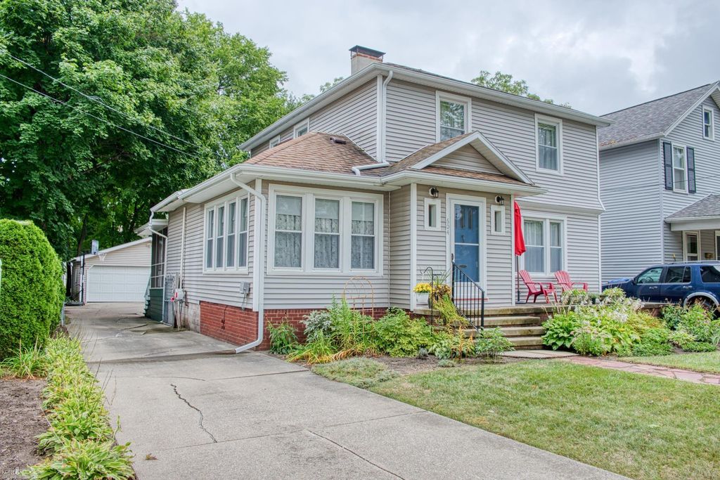 604 N Ball St, Owosso, MI 48867 Trulia