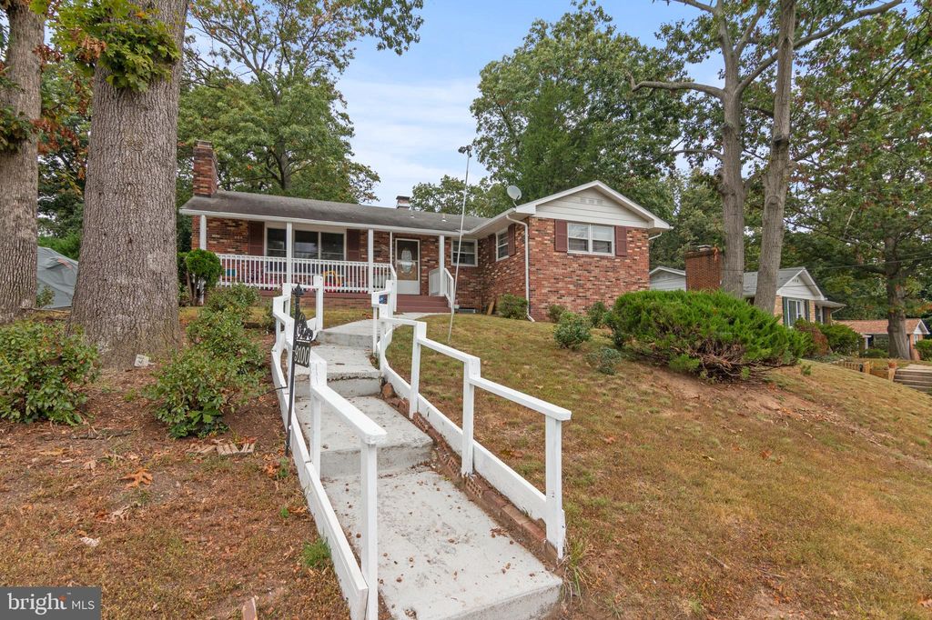 9100 Saint Andrews Pl, College Park, MD 20740