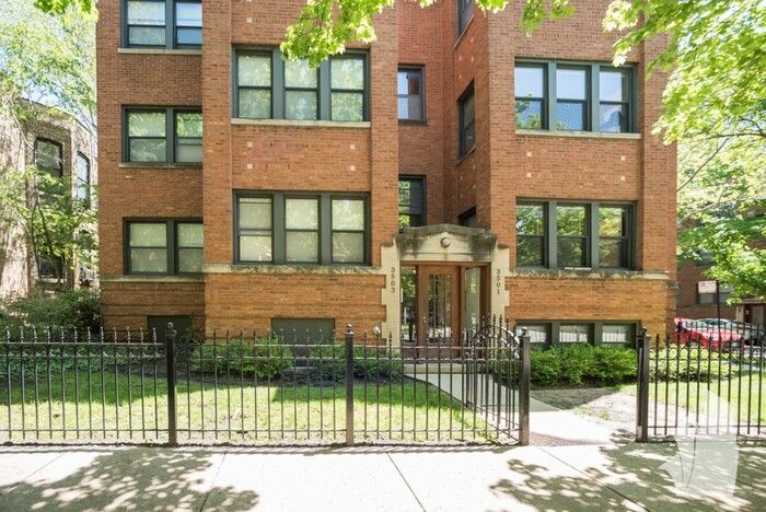 3501 N  Greenview Ave  #2, Chicago, IL 60657
