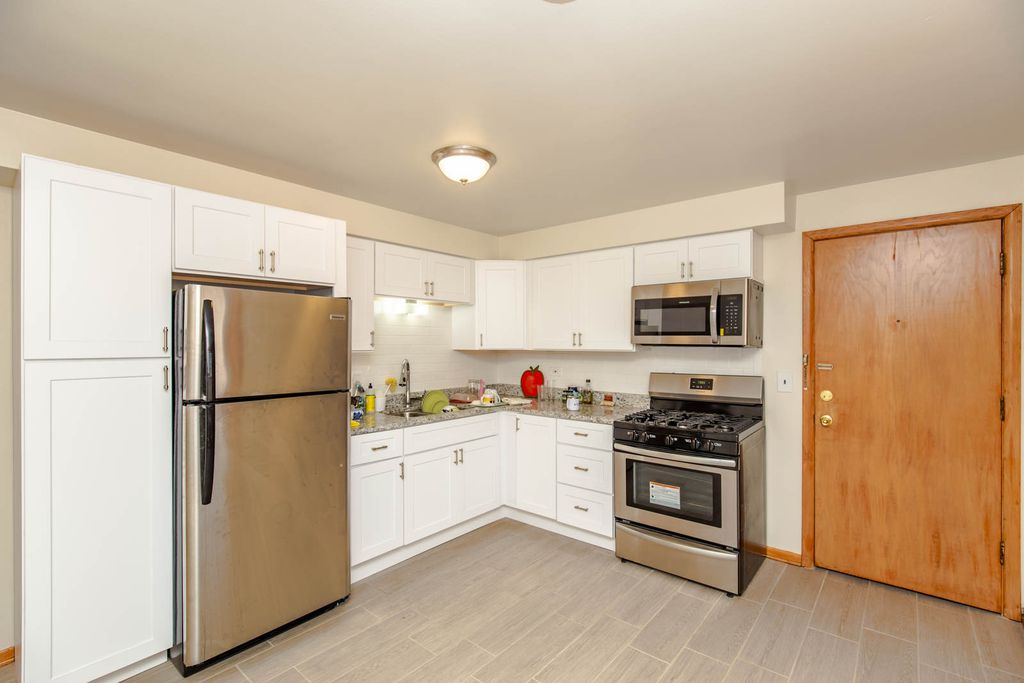5238 N Neenah Ave, Chicago, IL 60656