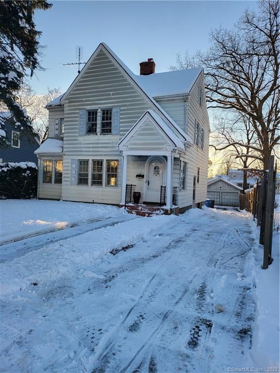 24 Proctor Rd, Manchester, CT 06040
